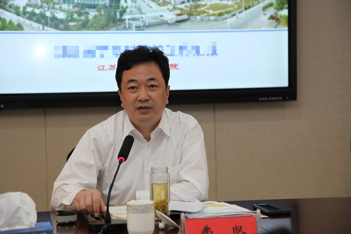 盐城市副市长费坚调研指导学校工作